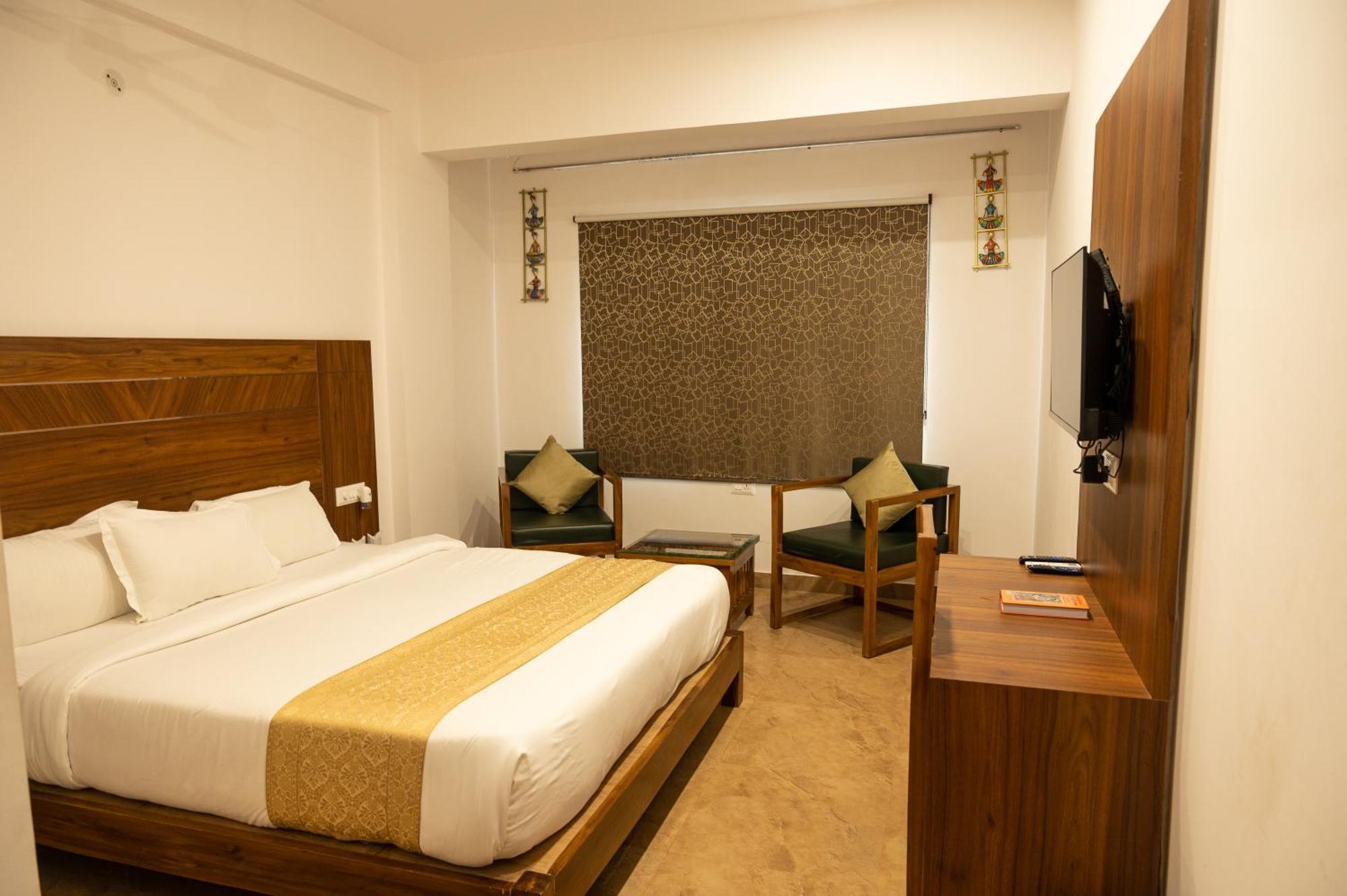 Amritara Ramila Kutir Hotel Ayodhya Ngoại thất bức ảnh