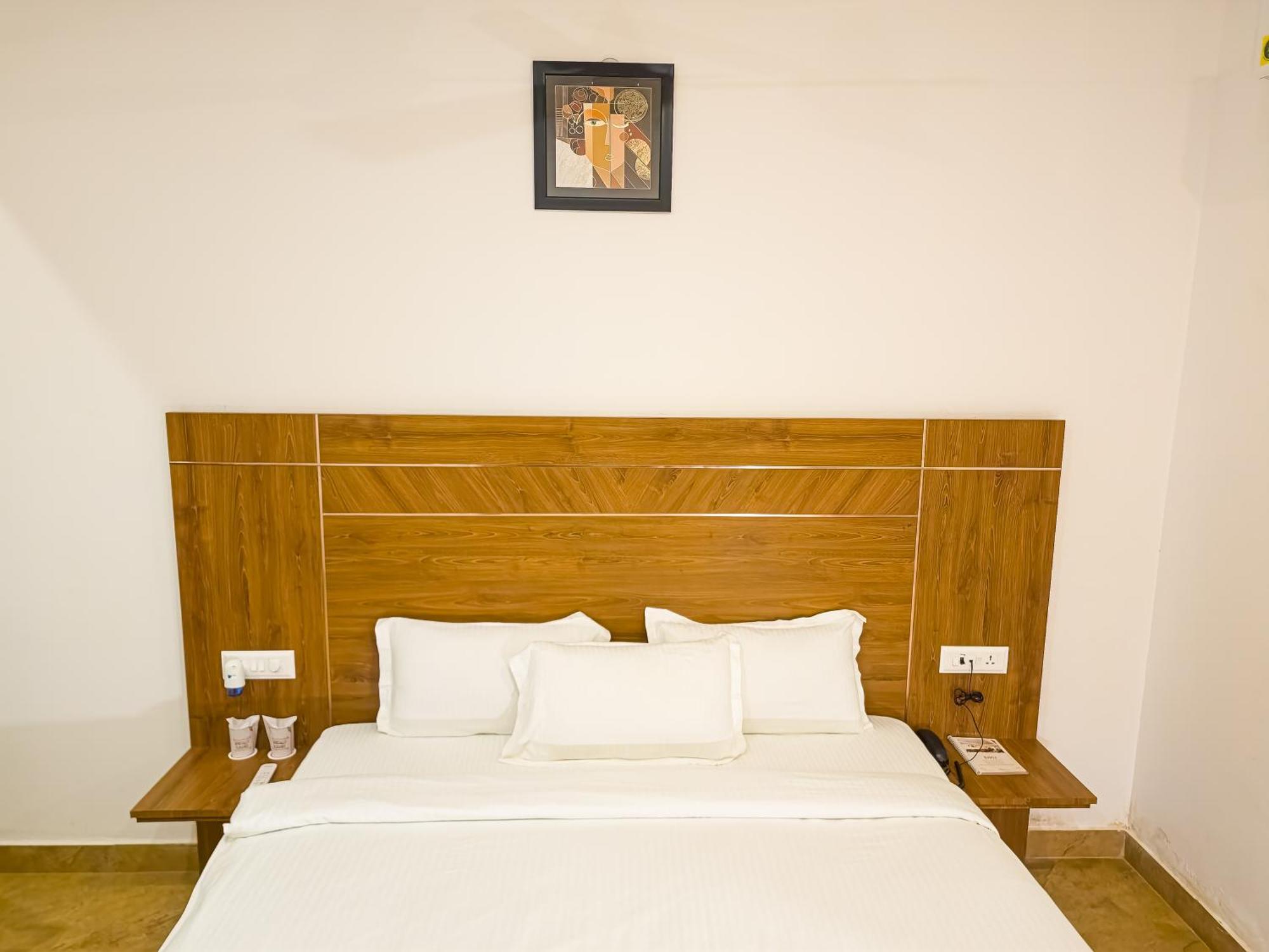 Amritara Ramila Kutir Hotel Ayodhya Ngoại thất bức ảnh