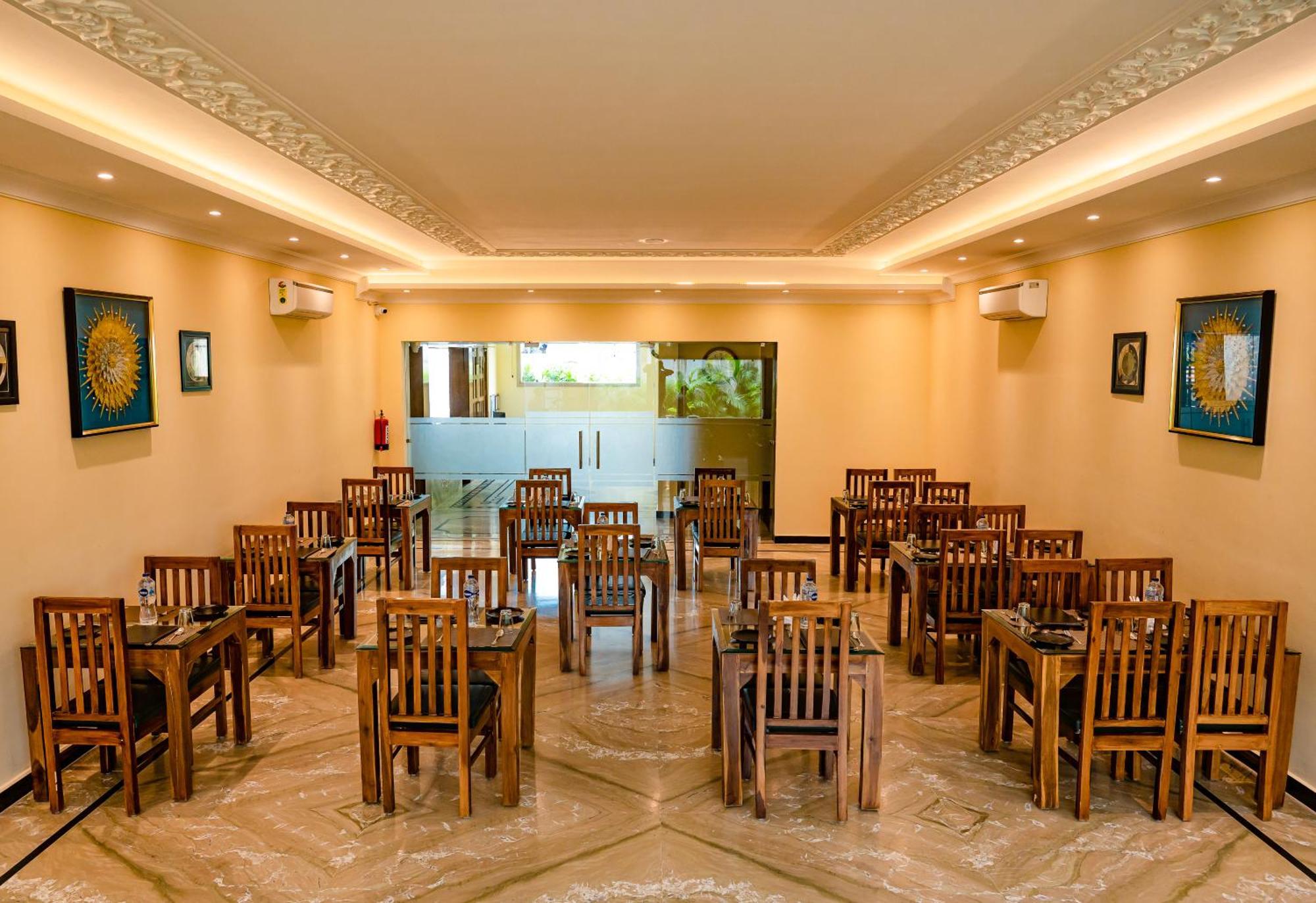 Amritara Ramila Kutir Hotel Ayodhya Ngoại thất bức ảnh
