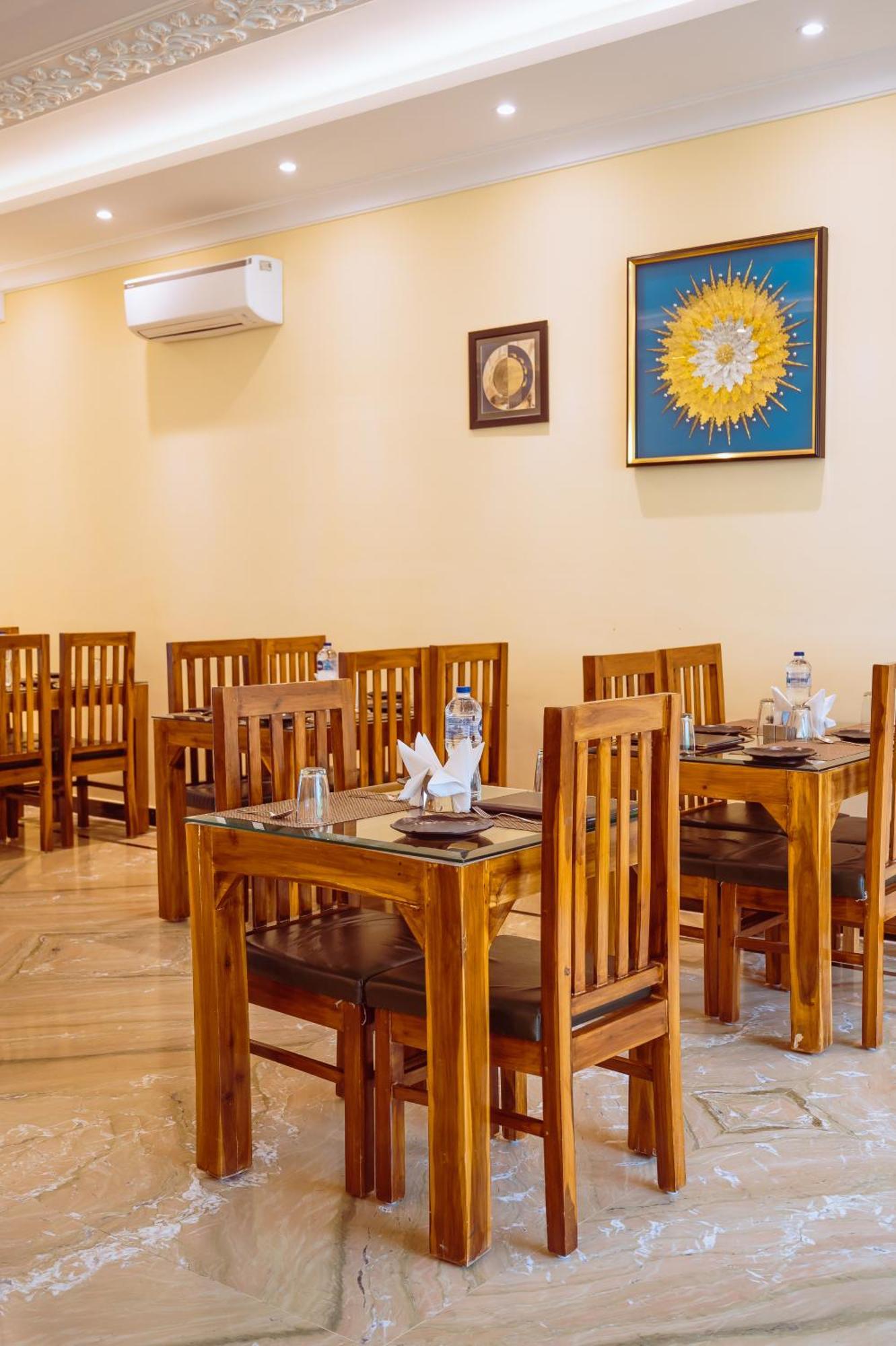 Amritara Ramila Kutir Hotel Ayodhya Ngoại thất bức ảnh
