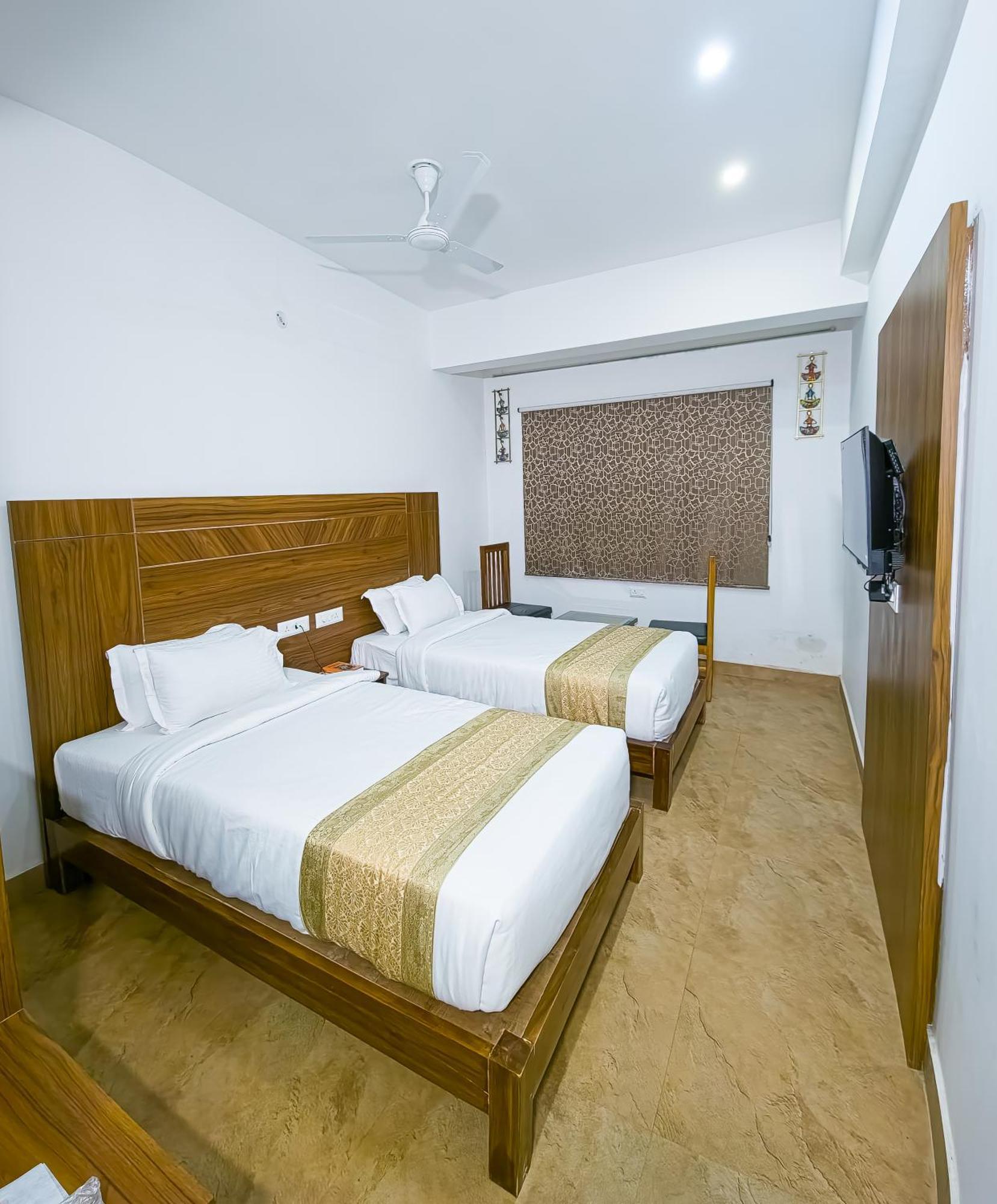 Amritara Ramila Kutir Hotel Ayodhya Ngoại thất bức ảnh